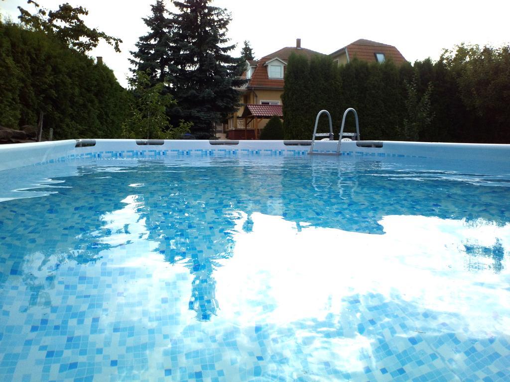 Aniko Apartmanhaz Balatonföldvár Exterior foto